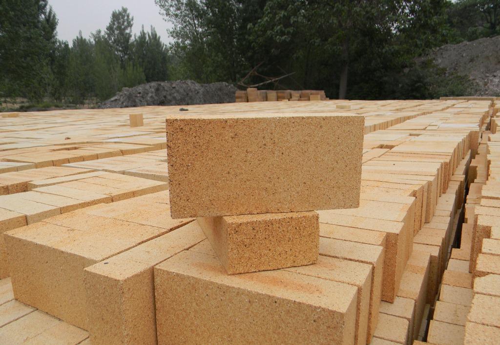 高鋁耐火磚、高鋁磚與粘土磚在15分廠鋁合金型材生產(chǎn)中的應(yīng)用與協(xié)同